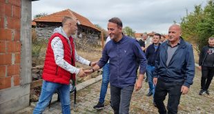 Kandidati për kryetar të Prishtinës nga AAK, Daut Haradinaj merr përkrahje ng banorët e fshatit Mramor
