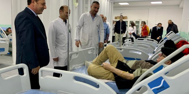 Kryetari i Malishevës, Ekrem Kastrati, ka vizituar Qendrën Kryesore të Mjekësisë Familjare (QKMF) “Dr.Shpëtim Robaj” në Malishevë