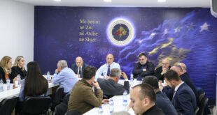 Ramush Haradinaj: Qeveria e Kosovës sa më parë duhet ta ndryshojë dhe ta përshtatet me kushtet e reja makroekonomike
