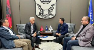 Kryetari Kastrati nënshkroi marrëveshje me “Hidroregjionin Jugor” për shërbime të ujësjellësit dhe ujërave të ndotur