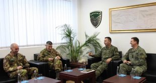 Komandanti i FSK-së, Rahman Rama priti komandantin e ri të KFOR-it gjeneral majorin, Lorenzo D’Addario