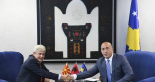 Kryeministri Haradinaj është takuar sot më liderin e BDI-së në Maqedoni, Ali Ahmetin