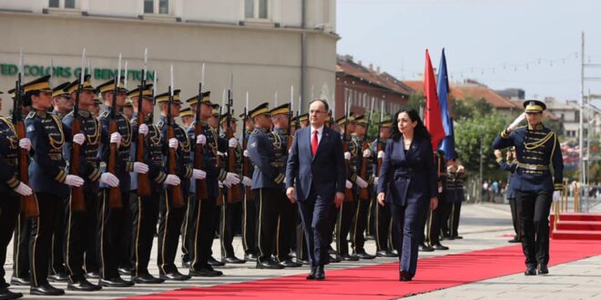 Bajram Begaj: Tirana zyrtare nuk mund ta mbështesë Kosovën ushtarakisht, por vetëm politikisht