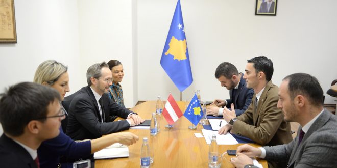 Ministri, Endrit Shala dhe ambasadori i Austrisë dakordohen për thellim të bashkëpunimit në mes dy shteteve