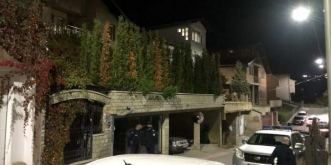 Pjesëtarë të Policisë së Kosovës janë vendosur mbrëmë te shtëpia e kryeministrit, Albin Kurti