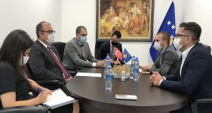 Ministri i Bujqësisë, Besian Mustafa sot gjatë ditës priti në takim Ambasadorin e Turqisë në Kosovë, Çağrı Sakar