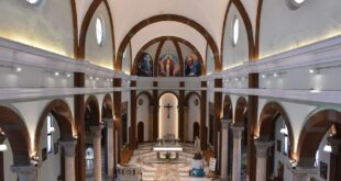 Një segment i Kishës Katolike, në Shqipëri, kërkon rishkrimin e historisë shqiptare, sipas mendësisë inkuizicionale