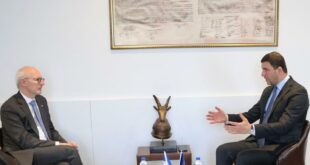 Kryetari i PDK-së, Memli Krasniqi ka biseduar me ambasadorin e Francës në Kosovë, Olivier Guérot për situatën në vend