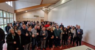 Deputeti i PDK-së Elmi Reçica dhe anëtari i kryesisë, Betim Gjoshi, po qëndrojnë në Lion të Francës