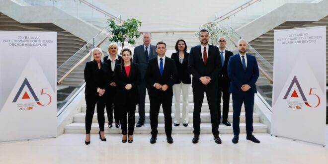 Ministrja, Olta Xhaçka, gjatë vizitës në Maqedoninë e Veriut, mori pjesë në punimet e Ministerialit SHBA-Karta e Adriatikut