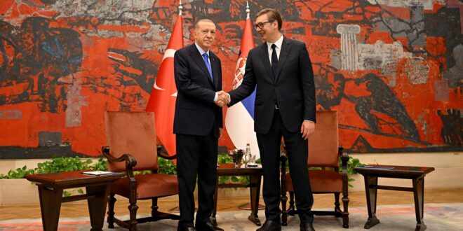 Erdogan: Jemi shumë të kënaqur me arritjen e marrëveshjes për kalimin e kufijve me letërnjoftim mes Kosovës dhe Serbisë