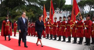 Kryetarja e Hungarisë, Katalin Novak, po qëndron për një vizitë në Shqipëri