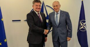 Lajçak: BE dhe NATO kërkojnë që të ndërmerren hapa për de-përshkallëzim të situatës në veri të Kosovës