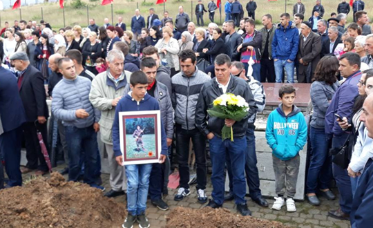 Në Shtime rivarrosen trupat e dëshmorëve: Fadil Rashiti, Kadri Ademaj, Hafir Bajrami, Arben Hyseni dhe Xheladin Xheladini