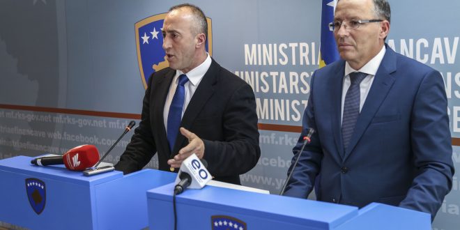Haradinaj: Asnji ministër sun më kallxon mu çka me bo, as Bedri Hamza as kërkush