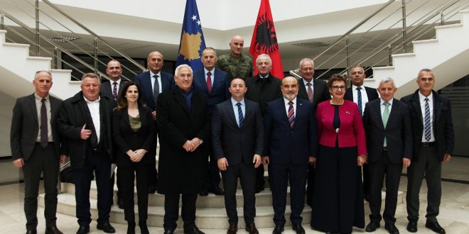 Komisioni për Siguri Kombëtare i Kuvendit të Shqipërisë vizitoi Ministrinë e Mbrojtjes dhe SHP të FSK-së