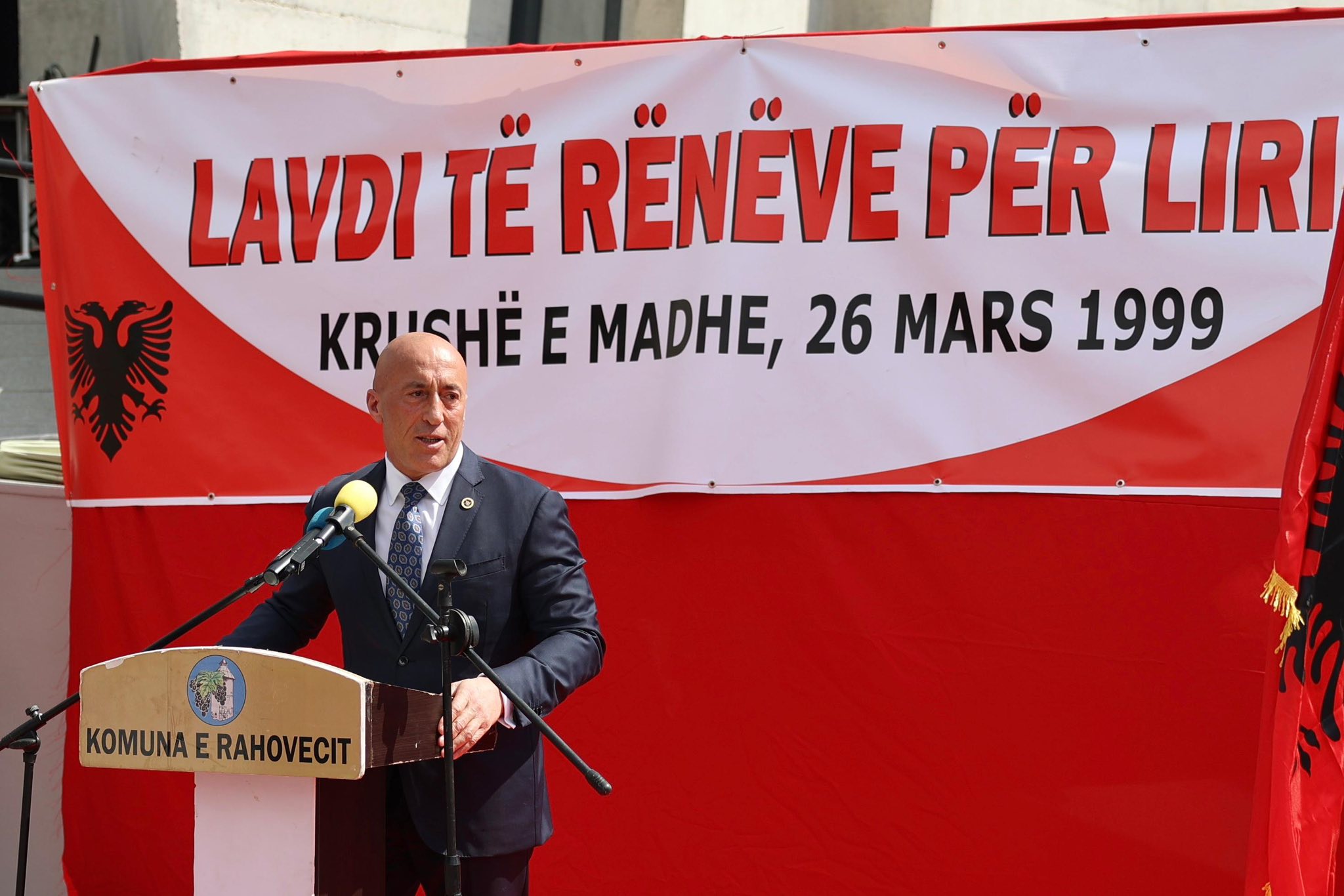 Ramush Haradinaj përkujton masakrat e marsit 1999  Thirrje për drejtësi dhe kujtesë të përhershme