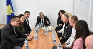 Kryetari i PDK-së, Memli Krasniqi vizitoi komunat e Zveçanit dhe të Zubin Potokut