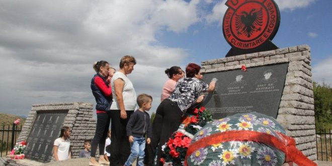 Sot në Zatriq të Rahovecit do të nderohen dëshmorët e kombit Mazllum Kastrati , Esat Kastrati dhe Xhafer Vehapi