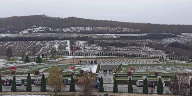 Përveç në Vlorë, Tiranë, Shkup e në Prishtinë, vizita të shumta janë bërë edhe në Kompleksin Memorial, Adem Jashari, në Prekaz