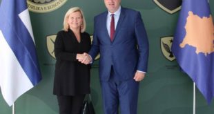 Ministri Rrustem Berisha priti në takim ambasadoren e Finlandës, Pia Stjernvall