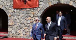 Kryetari i AAK-së, Ramush Haradinaj, uroi kryetarin e BDI-së, Ali Ahmeti për zgjedhjen e Talat Xhaferit kryeministër të Maqedonisë