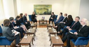 Nënsekretarja amerikane, E. Allen pas takimit me kryeministrin Kurti, deklaroi se Kosova i takon BE-së dhe NATO-s