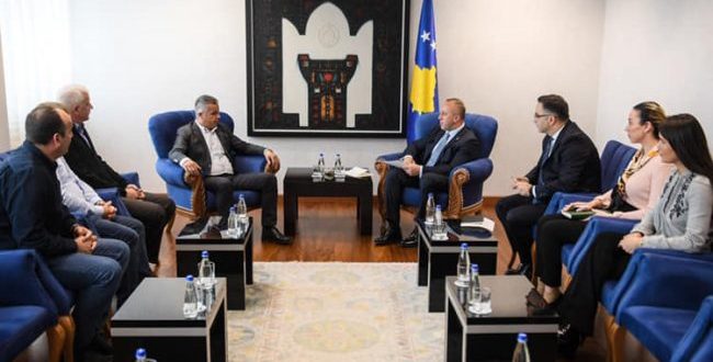 Kryeministri Haradinaj ka pritur sot në një takim disa nga përfaqësuesit shqiptarë të komunave të veriut të Kosovës
