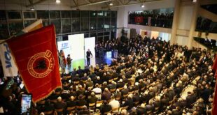 Kandidati i PDK-së për Kryeministër, Bedri Hamza, ka mbajtur një tubim masiv me qytetarët e Klinës