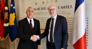 Kryetari i AAK-së, Ramush Haradinaj, ka takuar dhe ka biseduar ambasadorin e Francës në Kosovë, Olivier Guerot, për zgjedhjet e 9 shkurtit