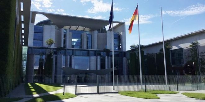 Deutsche Welle: Qeveria gjermane e bënë të ditur se është shtyrë pa afat takimi Kosovë-Serbi në Paris