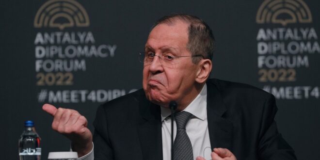 Lavrov ka kërcënuar se vijimi i dërgimit të armëve nga Perëndimi në drejtim të Ukrainës e bën shumë të vështirë arritjen e paqes