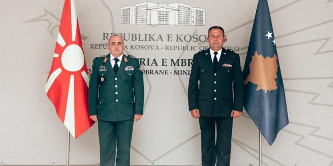 Ministri i Mbrojtjes, Armend Mehaj takohet me shefin e shtabit të përgjithshëm të forcave të armatosura të Maqedonisë së Veriut