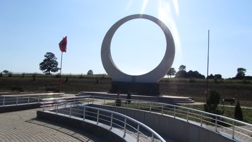 Familjarët pajtohen që trupat e dëshmorëve nga Polaci të rivarrosen në Memorialin e UÇK-së në Marinë të Skënderajt