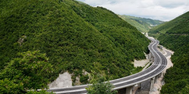 Përurohet autostrada, “Arbën Xhaferi” që lidh Republikën e Kosovës me Maqedoninë e Veriut