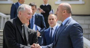 Kryeministri, Haradinaj, u takua me sekretarin e shtetit të Vatikanit, Kardinalin, Pietro Parolin