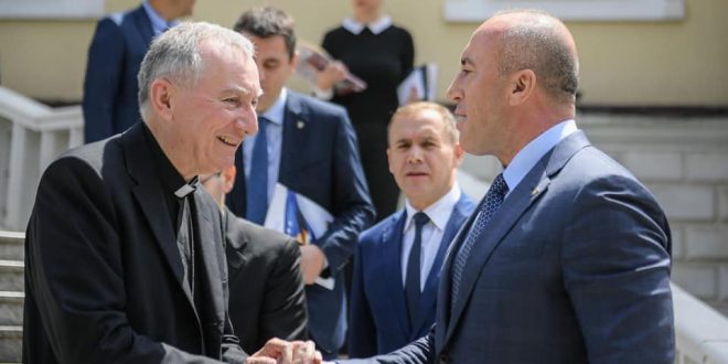 Kryeministri, Haradinaj, u takua me sekretarin e shtetit të Vatikanit, Kardinalin, Pietro Parolin