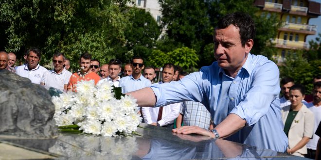 Vetëvendosje në përvjetorin e çlirimit të Malishevës bënë homazhe të shtatorja e Adem Jasharit dhe në Kleqkë