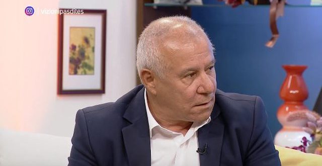 Albert Z. ZHOLI: Flet këngëtari i mirënjohur i Polifonisë, Nazif Çela: Në vitin 1988 në Francë, këngën “Janino ç’të panë sytë” e kthyen disa herë