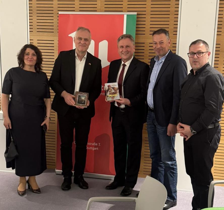 veprat-e-prof-ahmet-qeriqit-prezantohen-ne-institutin-e-kultures-hungareze-ne-stuttgart