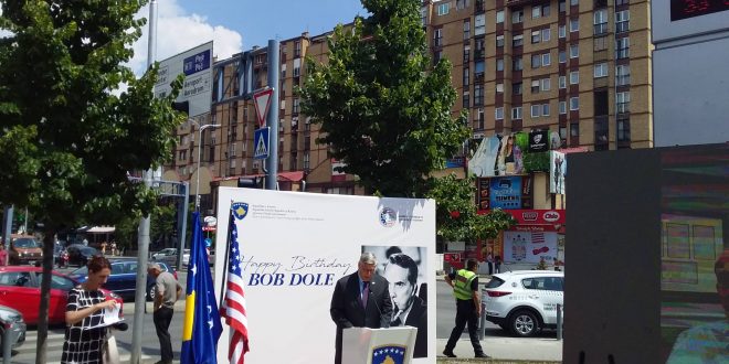 Kosnett: Bob Dole i ka pri kauzës për liri, prandaj nuk është risi që ai ka mbështetur përpjekjet e Kosovës