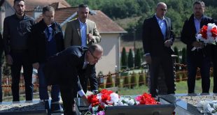 Në 21- vjetorin e rënies heroike sot në Skenderaj janë përkujtuar dëshmorët e rënë në altarin e lirisë më 22 shtator 1998