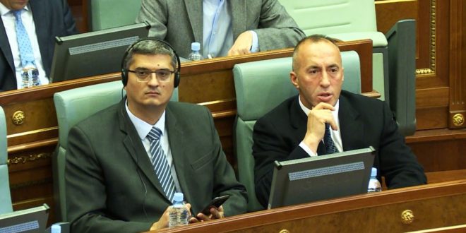 Kryeministri Haradinaj ka bërë të ditur se sot e ka liruar nga detyra ministrit të Bujqësisë, Nenad Rikalon