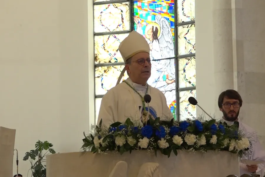 Dell Oro  Historia e Kosovës dhe e trojeve shqiptare ndihmon për të kuptuar më mirë jetën dhe përjetimet e Nënë Terezës