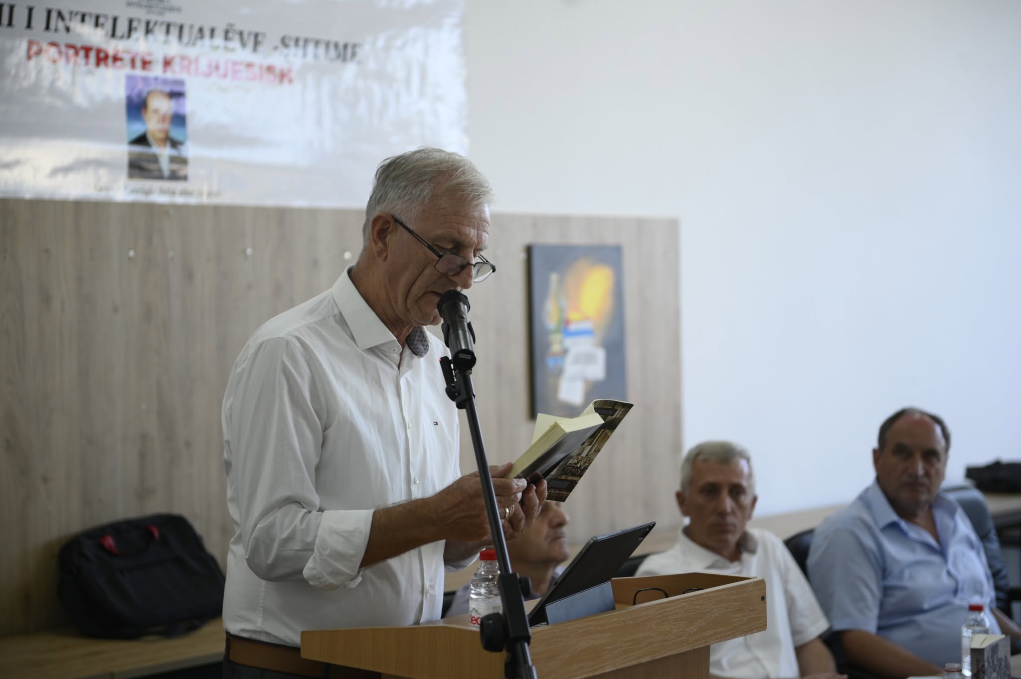 Abdyl Hajredini  PORTRETI KRIJUES I AHMET QERIQIT