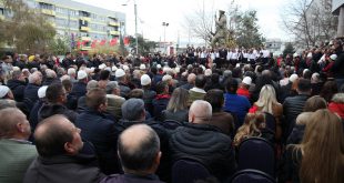 Sot në Gjilan janë vendosur shtatoret e Agim Ramadanit dhe mulla Idriz Gjilanit