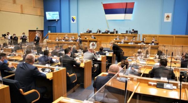 Asambleja Popullore e Republikës serbe në Bosnje e Hercegovinë ka miratuar një seri masash për entitetin e vet