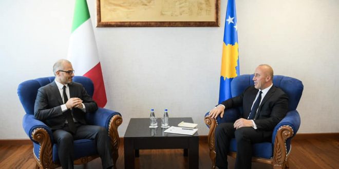 Kryeministri Haradinaj ka pritur sot në një takim ambasadorin e ri të Italisë në Kosovë, Nicola Orlando