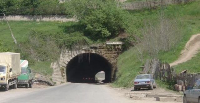 Ministria e Infrastrukturës ka filluar rregullimin e Tunelit në segmentin rrugor Mitrovicë-Qabër