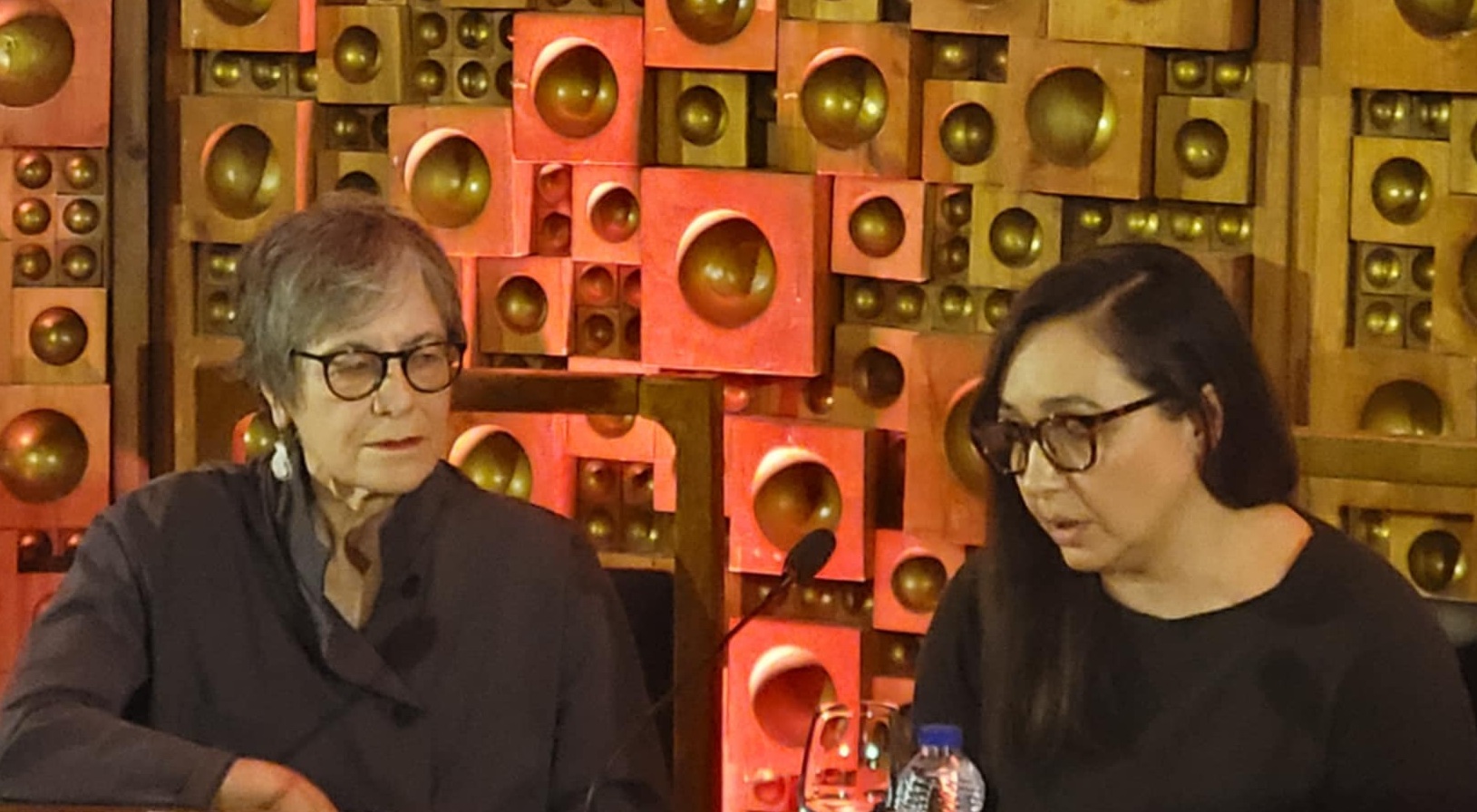 Libër që thyen heshtjen  Promovohet në Prishtinë dëshmia e fuqishme e të mbijetuarave të luftës